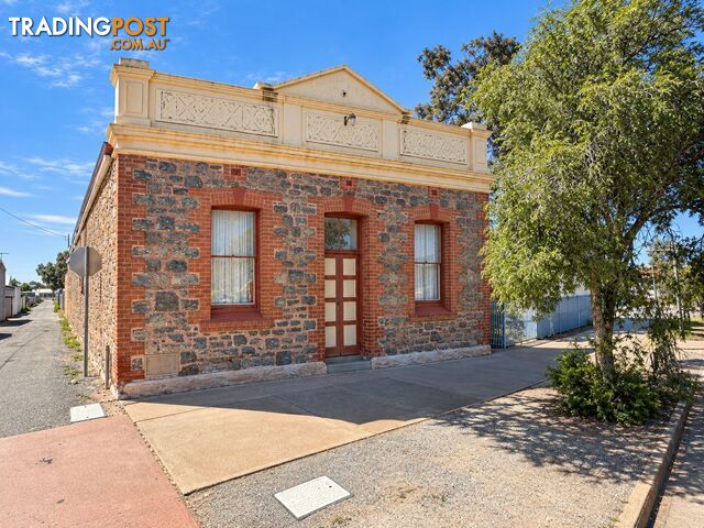 132 Oxide Street BROKEN HILL NSW 2880