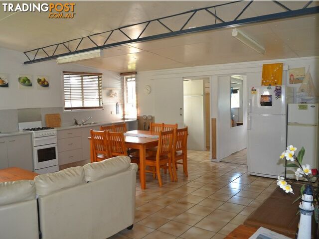 93 The Strand BULWER QLD 4025