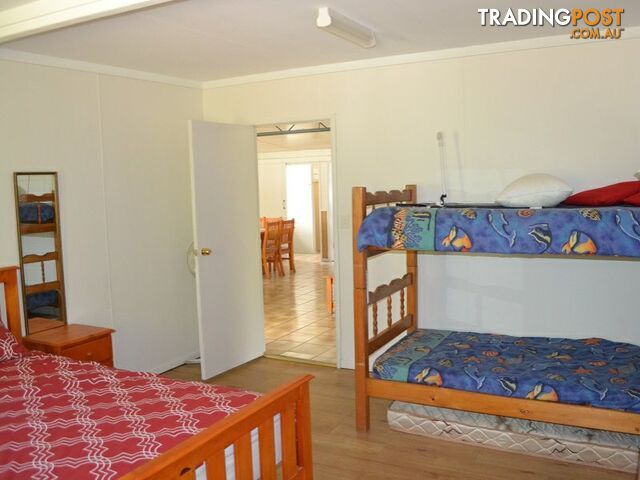 93 The Strand BULWER QLD 4025