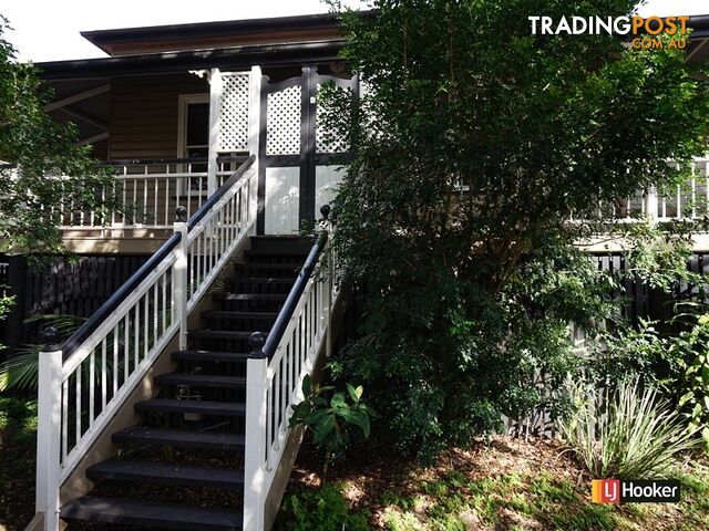 30 Nudgee Road HAMILTON QLD 4007