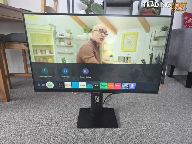 Samsung M7 Smart monitor