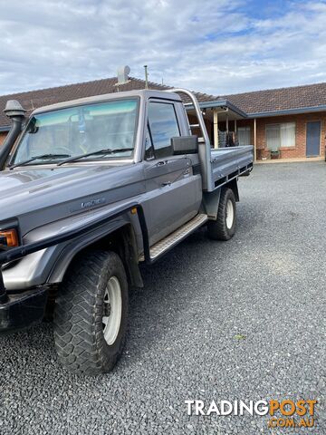 2002 Toyota Landcruiser HDZ 79 Ute Manual