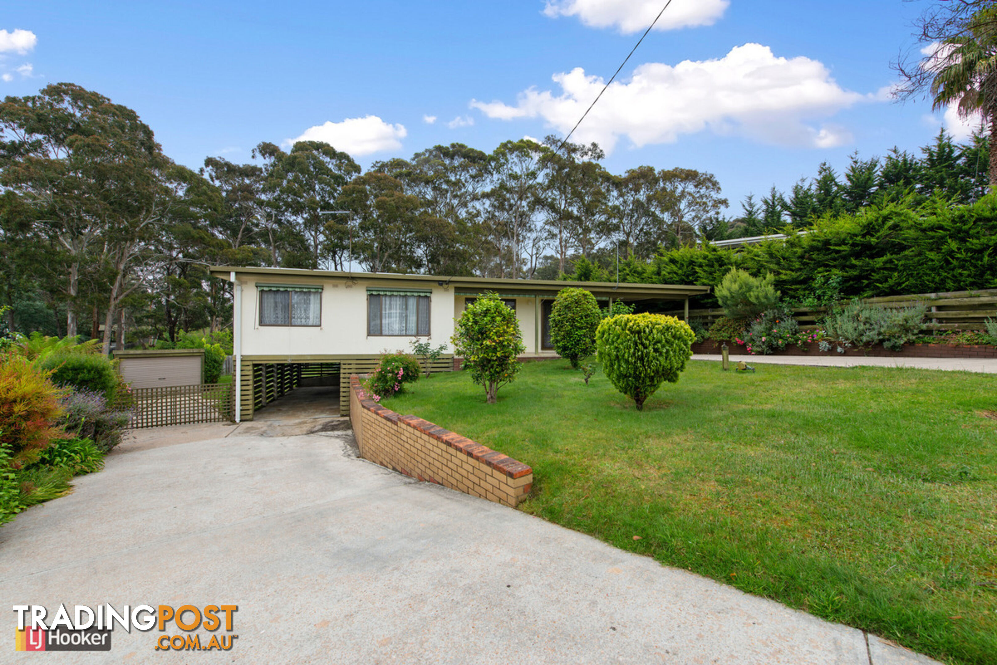 15 Christopher Court LAKES ENTRANCE VIC 3909