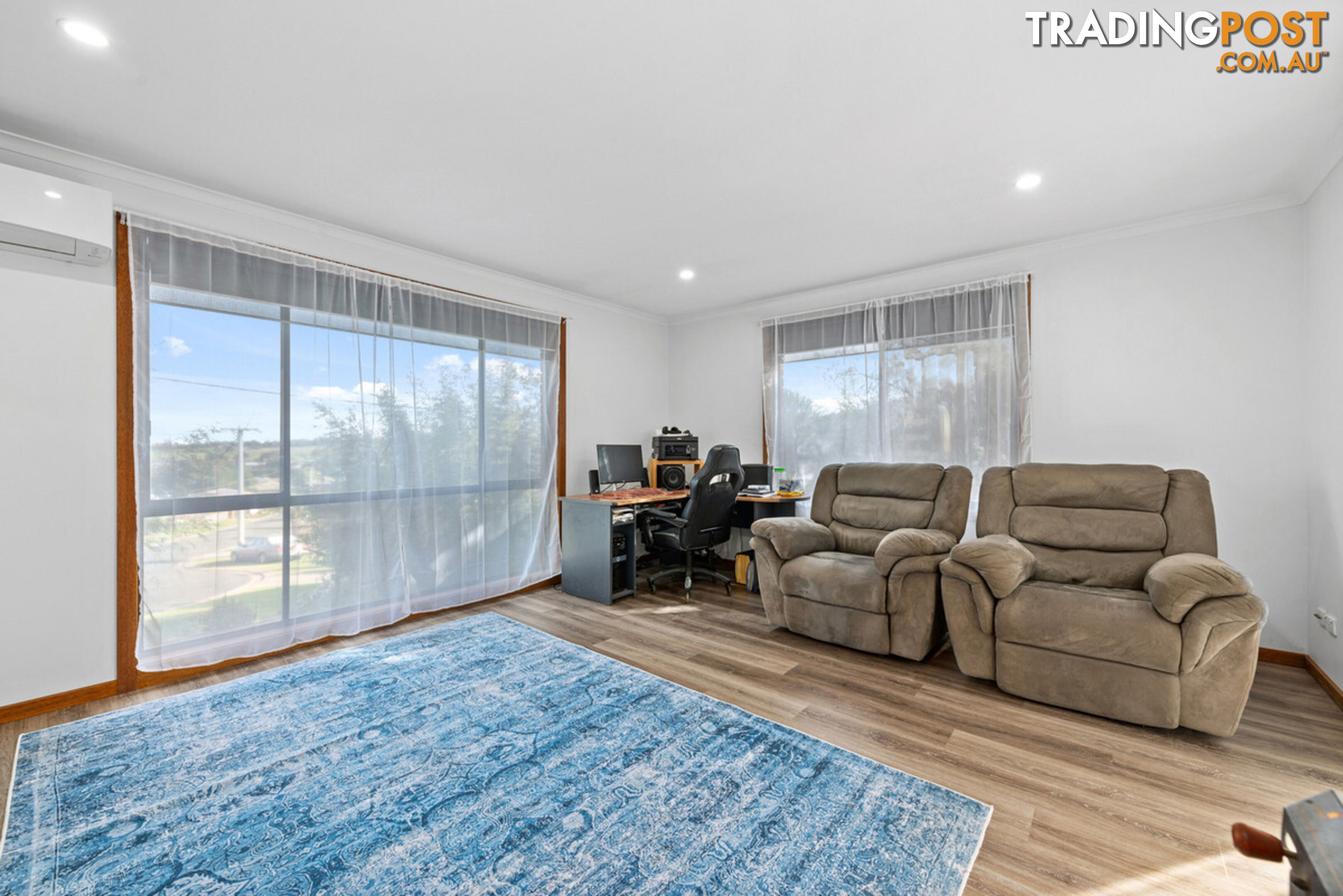 15 Ocean Court LAKES ENTRANCE VIC 3909