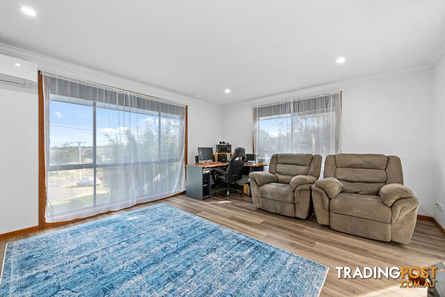 15 Ocean Court LAKES ENTRANCE VIC 3909