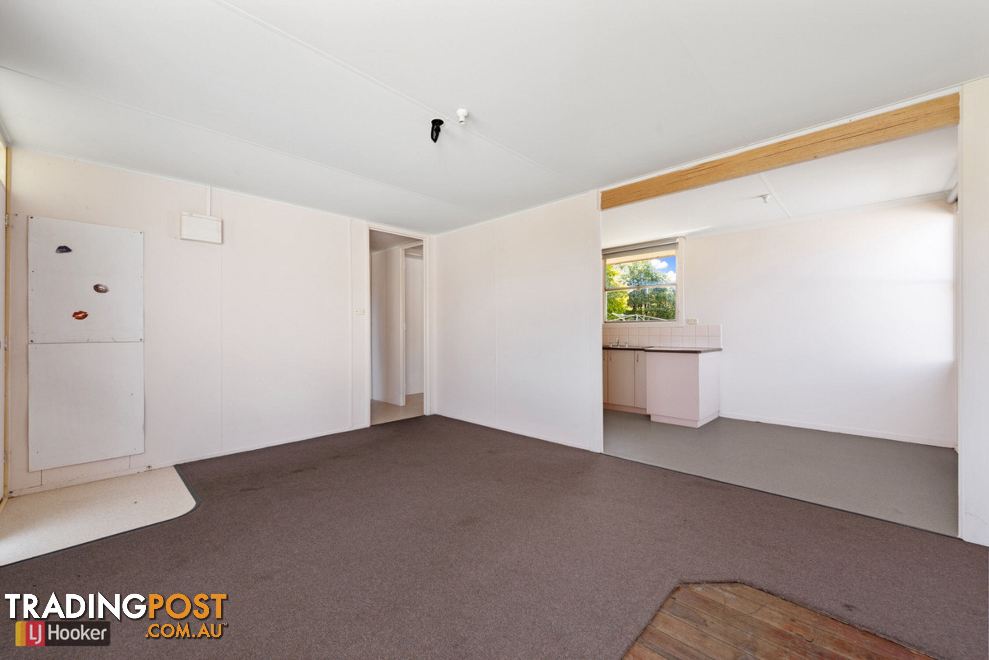 20 Phillips Street LAKES ENTRANCE VIC 3909