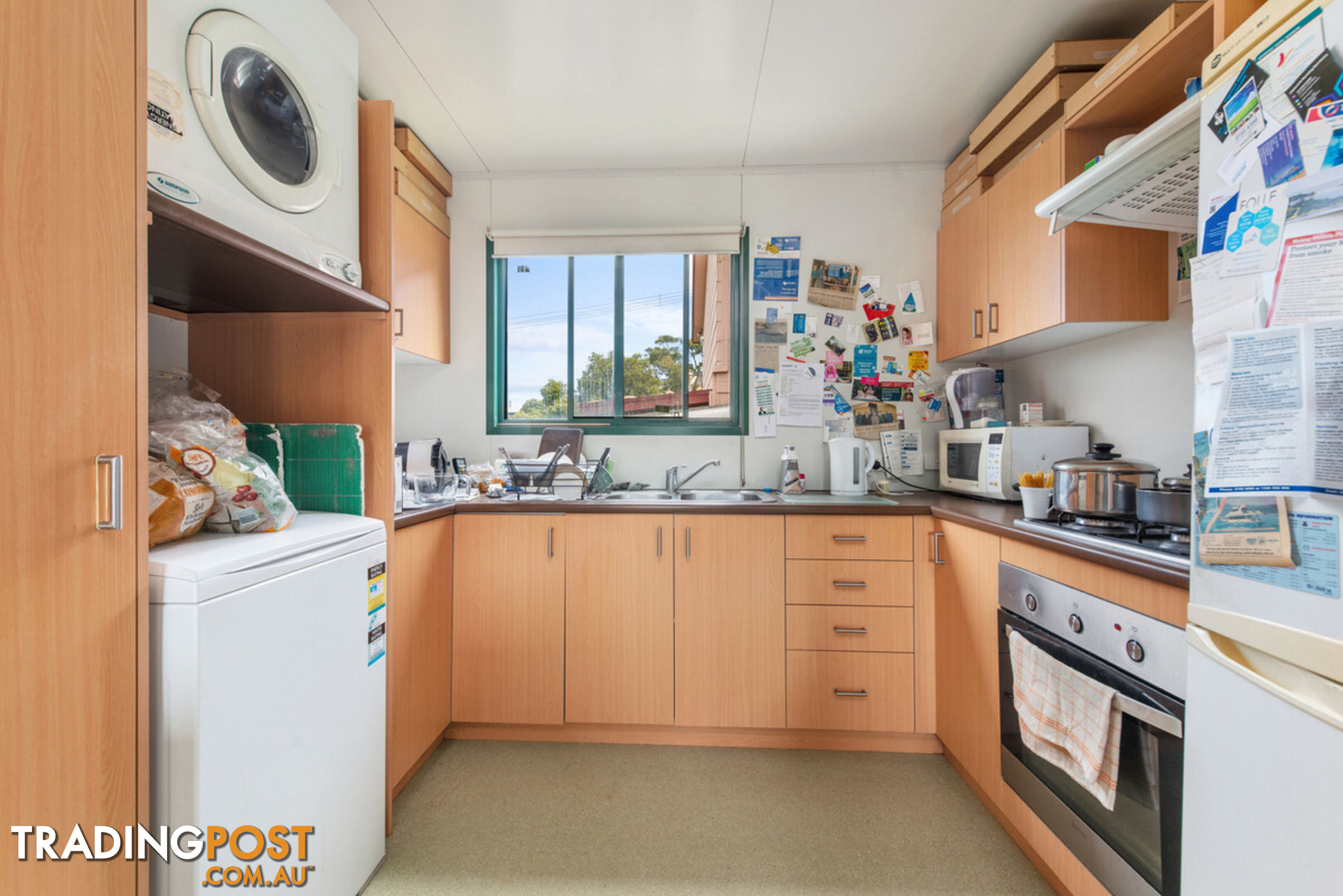 68 Ocean View Parade LAKES ENTRANCE VIC 3909