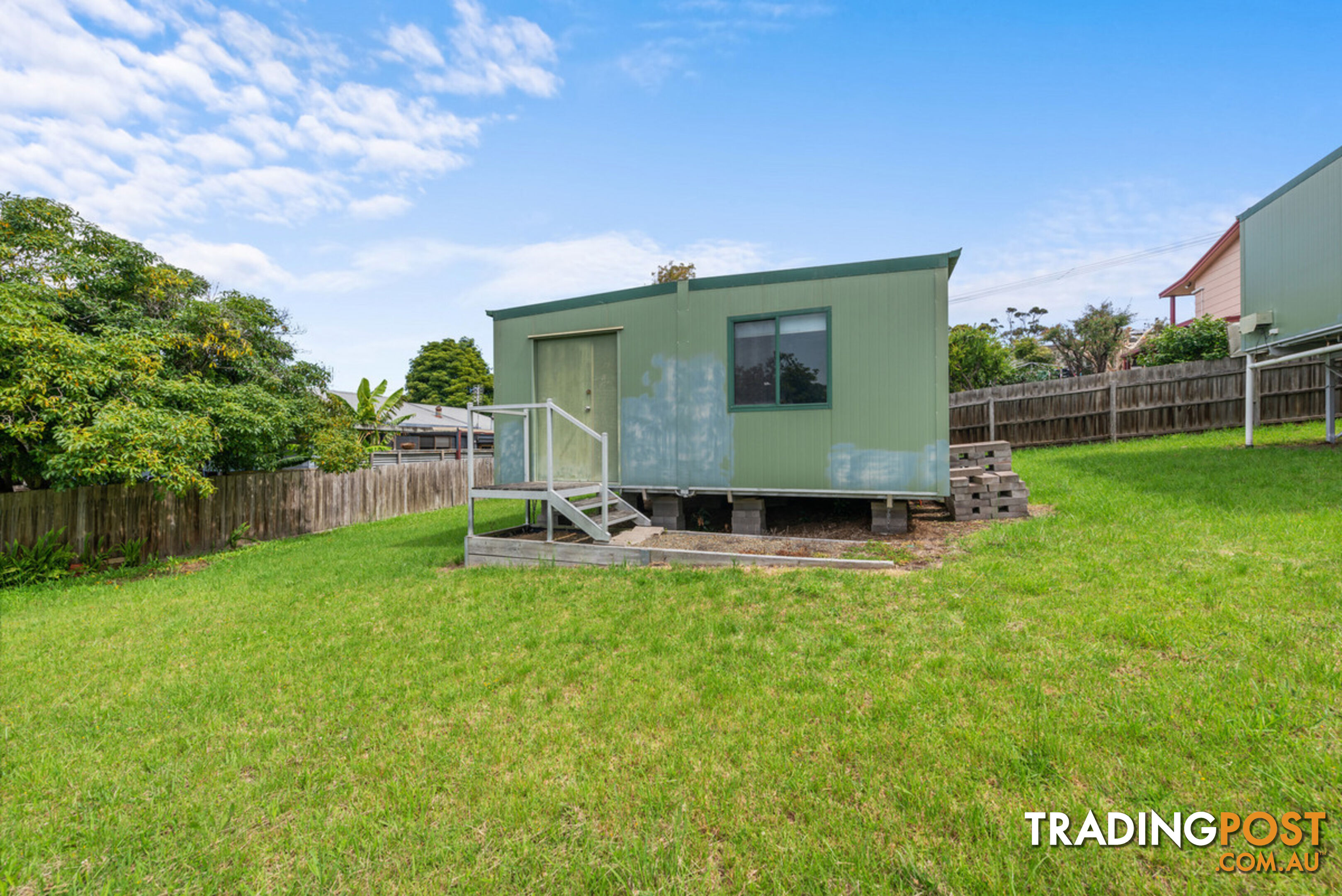 68 Ocean View Parade LAKES ENTRANCE VIC 3909