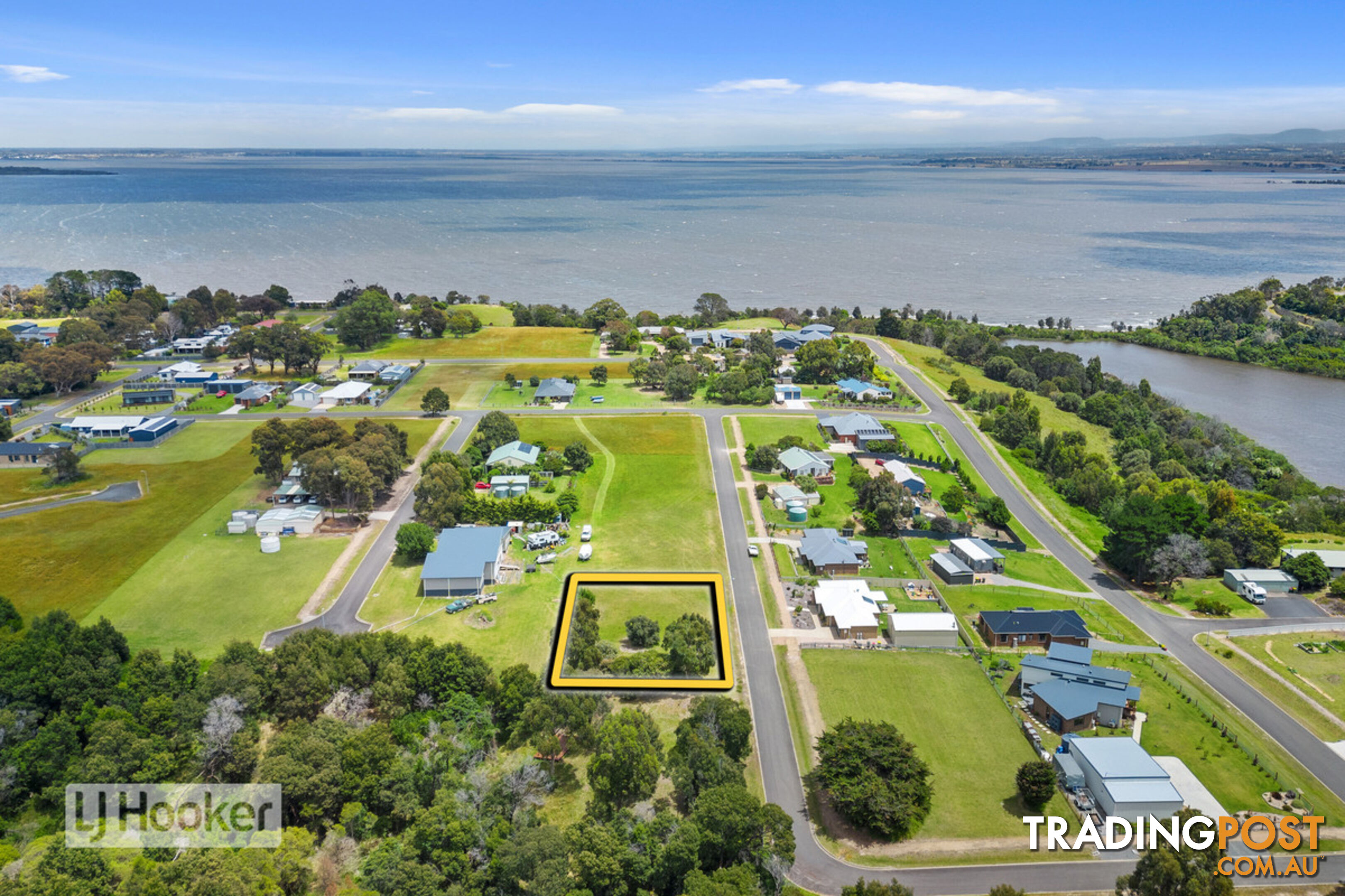 8 Jeremy Avenue METUNG VIC 3904