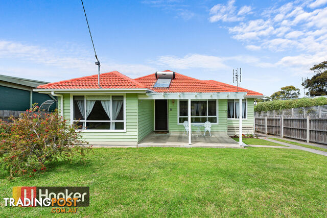 14 Robin Street LAKES ENTRANCE VIC 3909