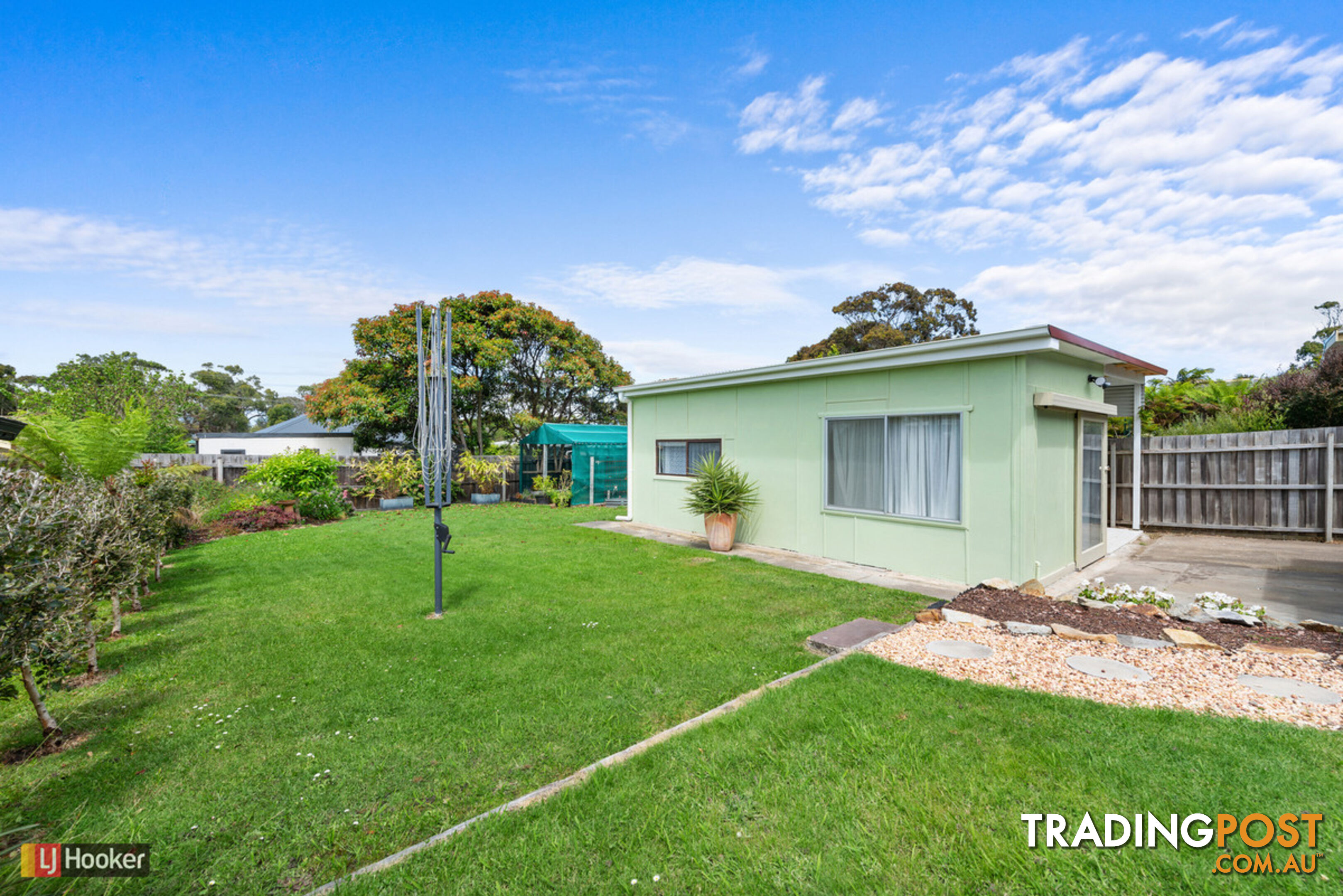 14 Robin Street LAKES ENTRANCE VIC 3909