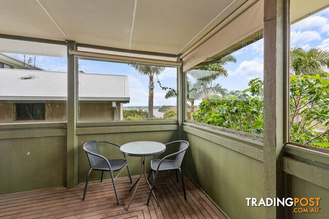 5 Nautilus Way LAKES ENTRANCE VIC 3909