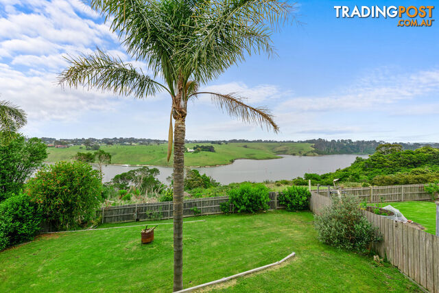 5 Nautilus Way LAKES ENTRANCE VIC 3909