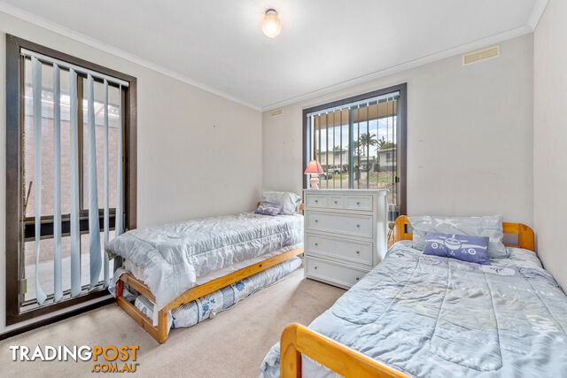 5 Nautilus Way LAKES ENTRANCE VIC 3909