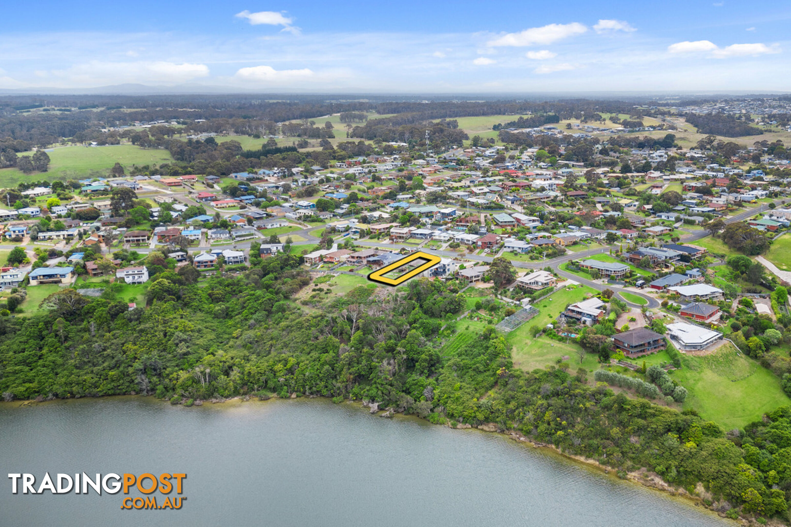 5 Nautilus Way LAKES ENTRANCE VIC 3909