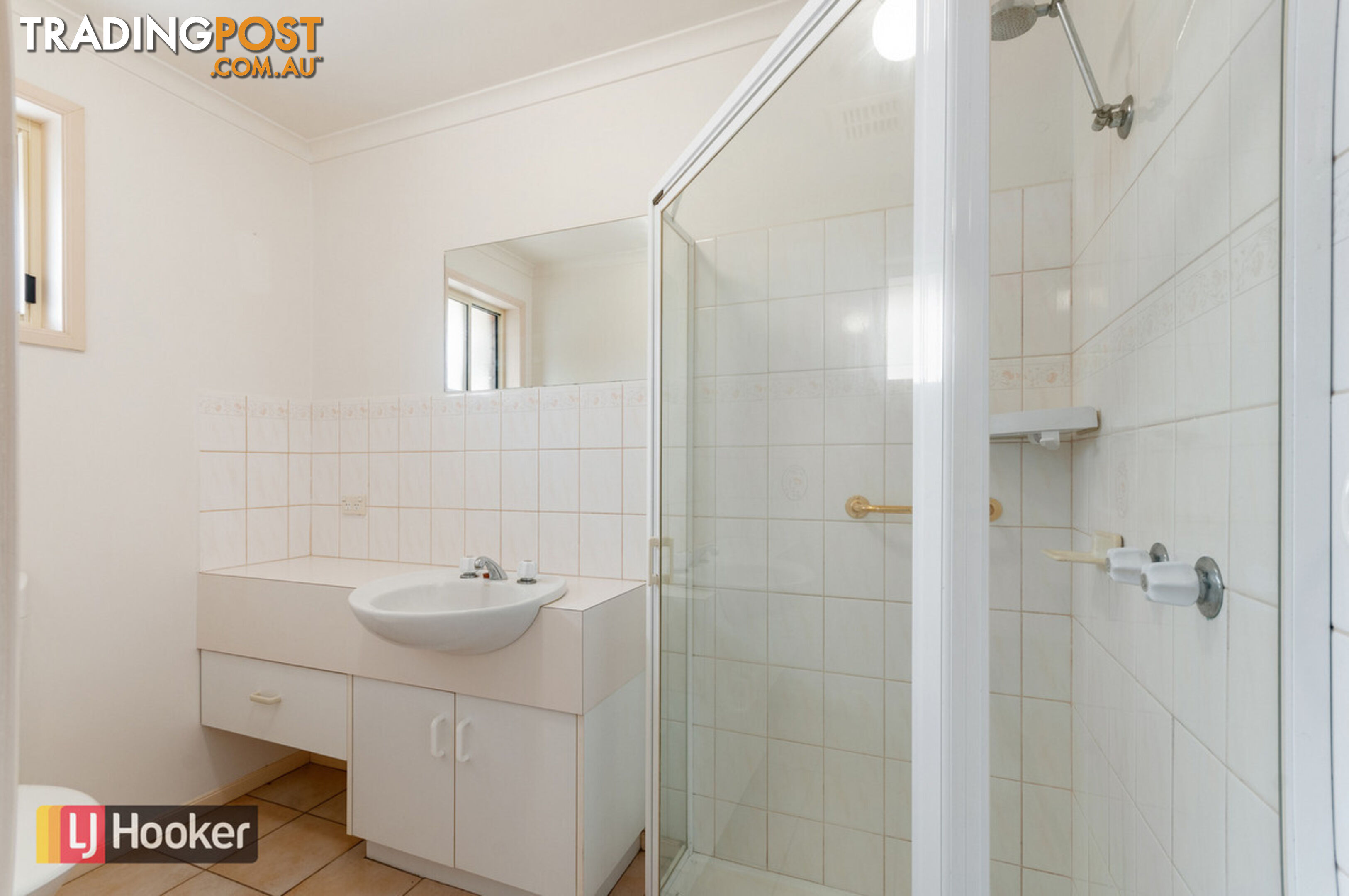 1 Morkham Court LAKES ENTRANCE VIC 3909