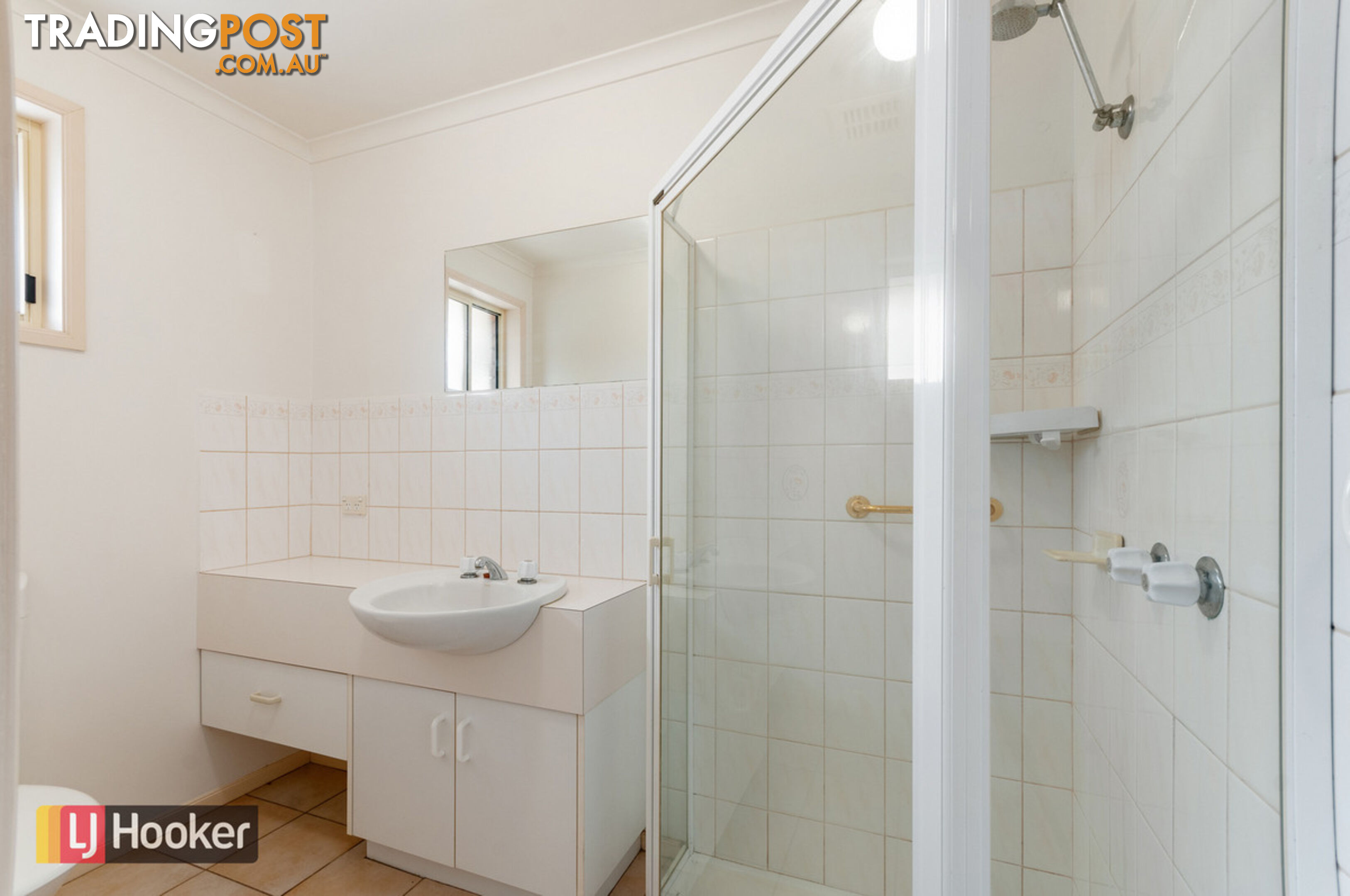 1 Morkham Court LAKES ENTRANCE VIC 3909