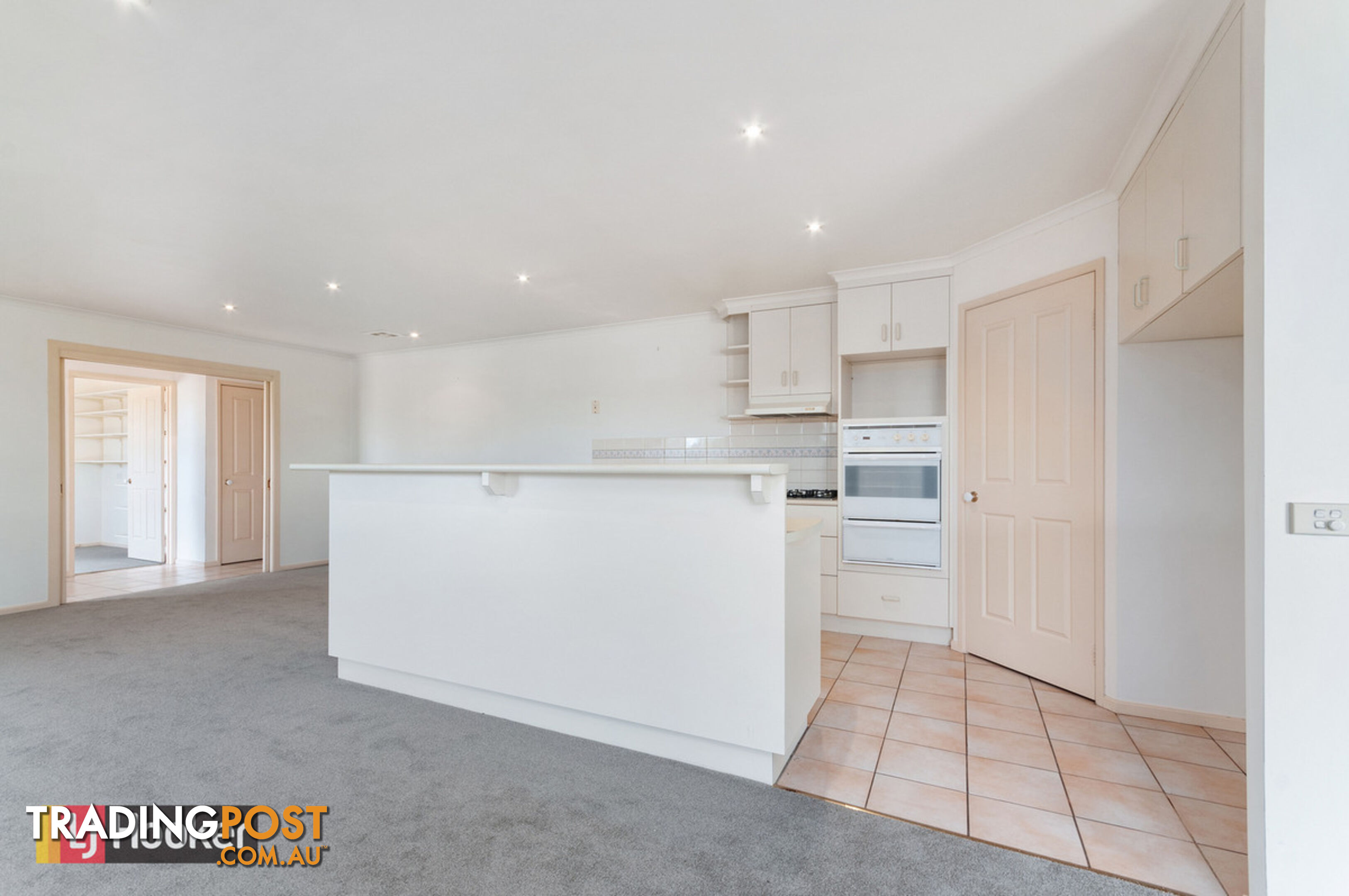 1 Morkham Court LAKES ENTRANCE VIC 3909