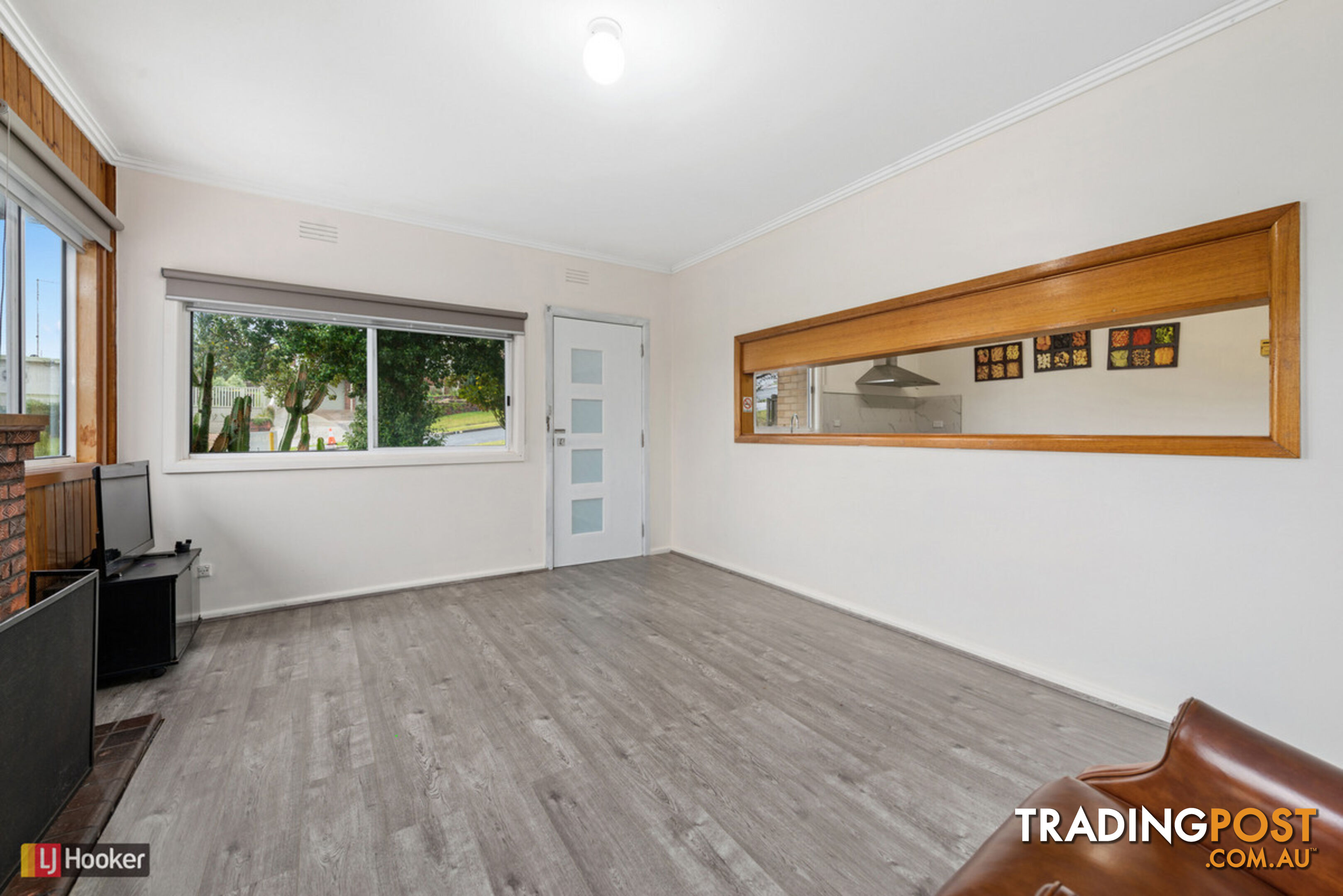 8 Sudings Road LAKES ENTRANCE VIC 3909