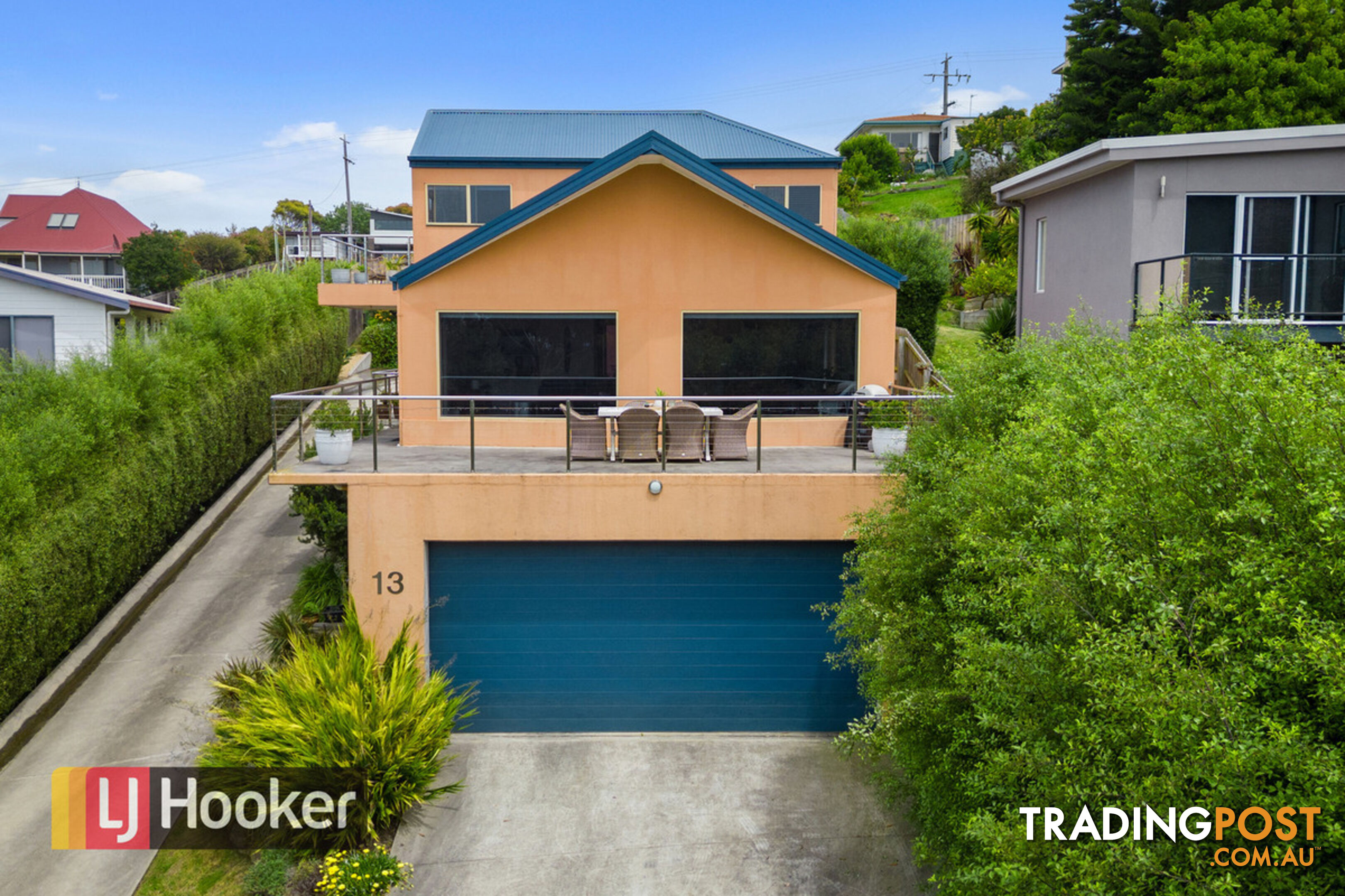 13 Outlook Avenue LAKES ENTRANCE VIC 3909