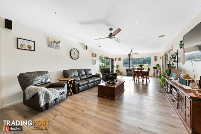 25 Tranquil Court LAKES ENTRANCE VIC 3909