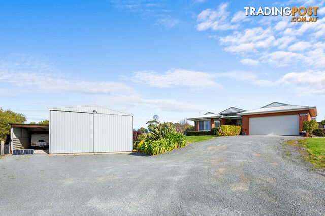 25 Tranquil Court LAKES ENTRANCE VIC 3909