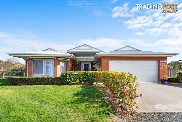 25 Tranquil Court LAKES ENTRANCE VIC 3909