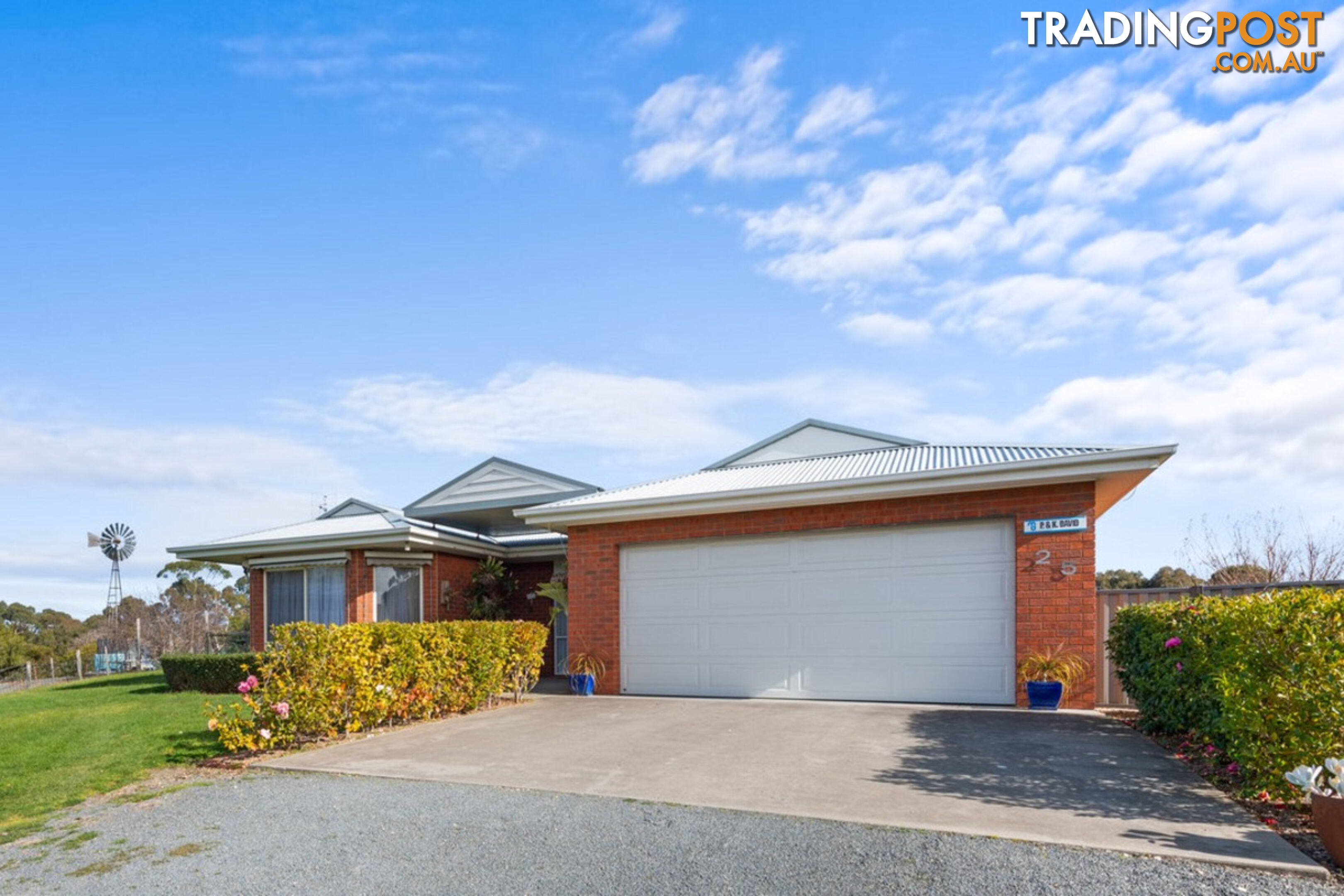 25 Tranquil Court LAKES ENTRANCE VIC 3909