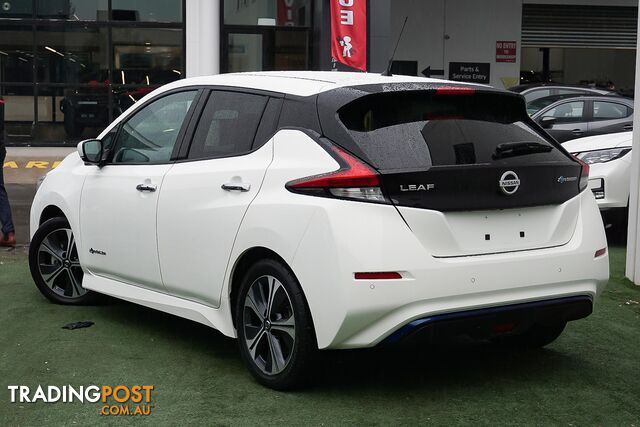 2019 NISSAN LEAF ZE1 HATCH - photo 2 of 21