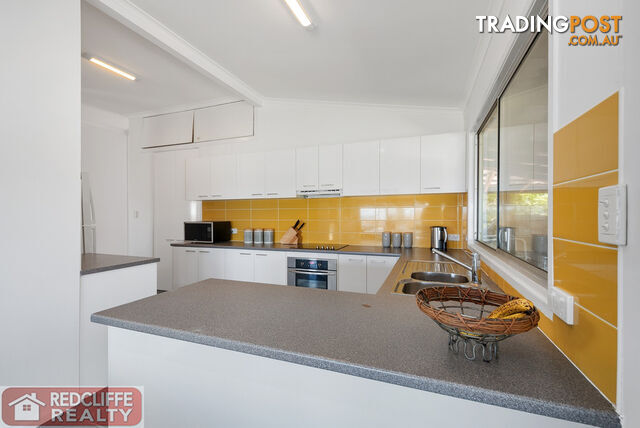 76 Hornibrook Esplanade CLONTARF QLD 4019