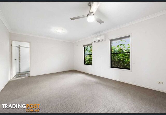 1 7 Percy Street REDCLIFFE QLD 4020 - photo 4 of 10