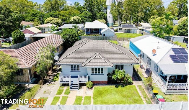 14 Seymour Street DECEPTION BAY QLD 4508 - photo 2 of 12