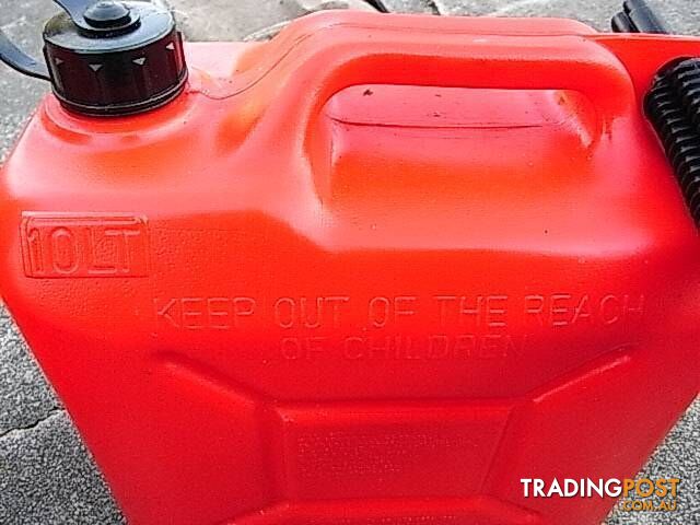 10LT FUEL STORAGE CONTAINER wth poring nozzle - photo 2 of 4
