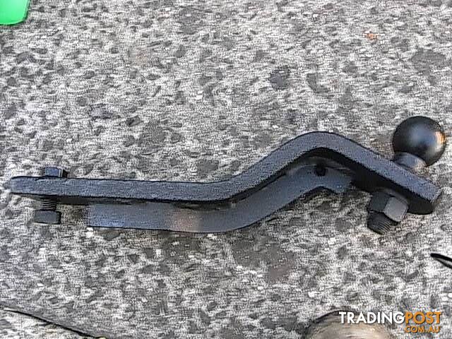 TOW BAR TONGUE AND BALL - photo 2 of 4