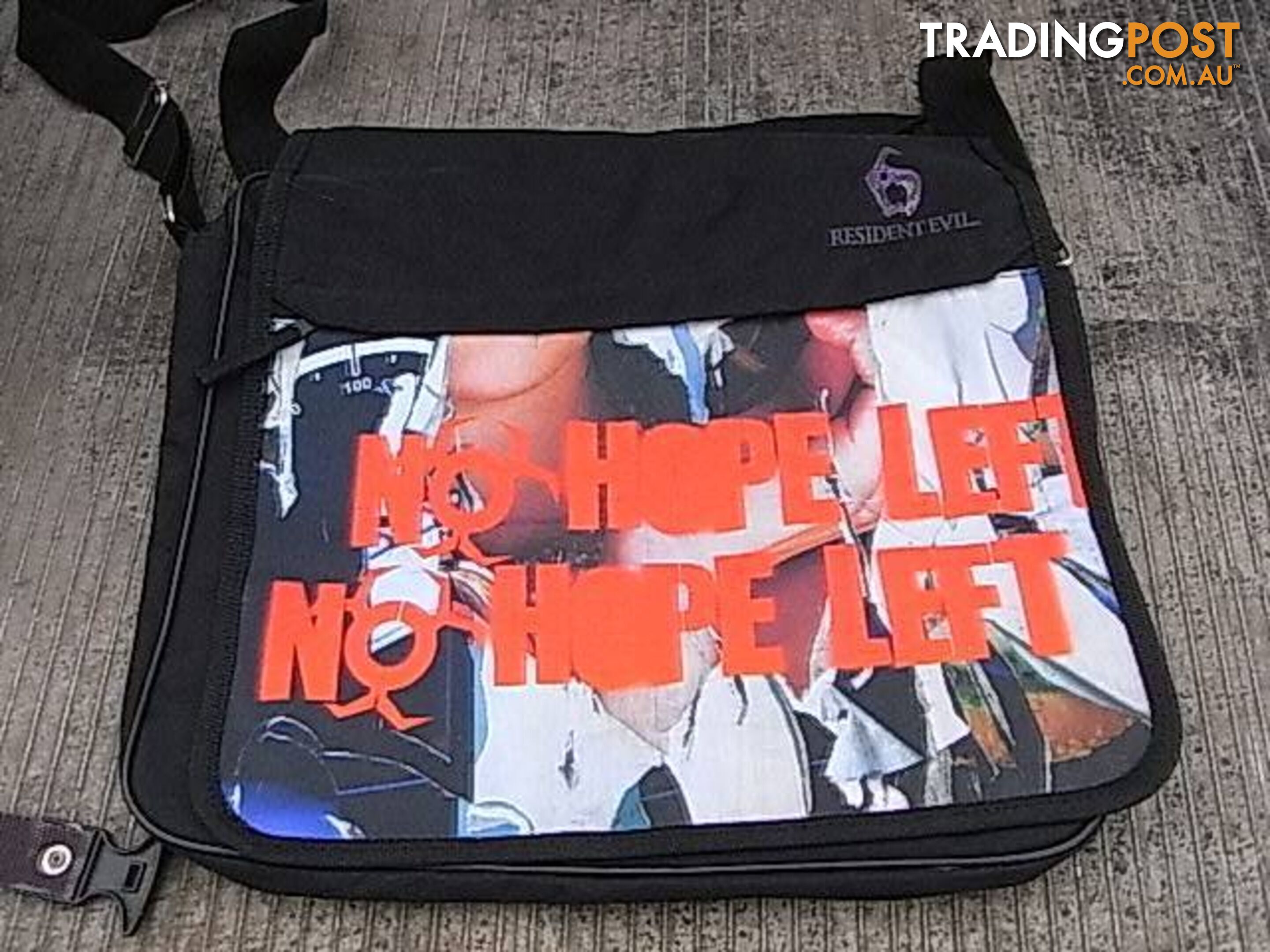 NEW RESIDENT EVIL `````````````NO HOPE LEFT```````` MESSENGER BAG