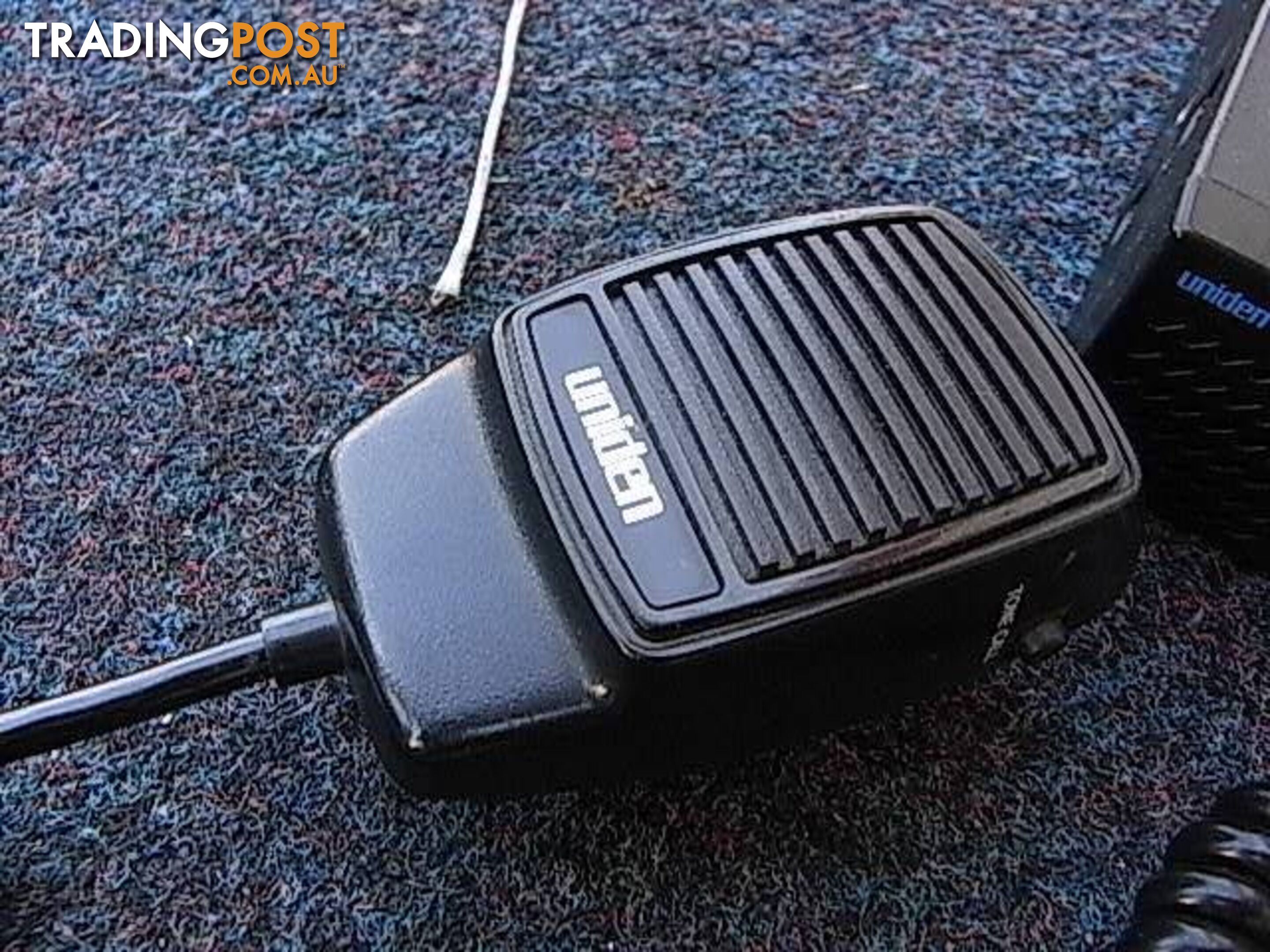 Uniden Sundowner UH-100 UHF CB Radio fitted with voice scrambler?