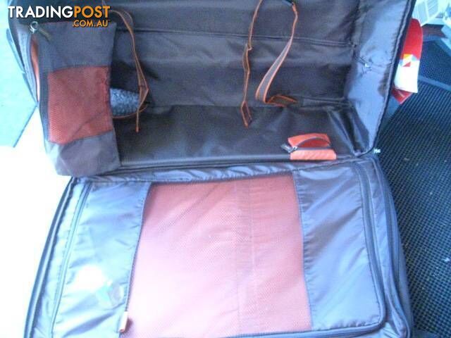 ANTLER LUGGAGE EX-LARGE EXCELLENT CONDITION SUIT NEW BUYER