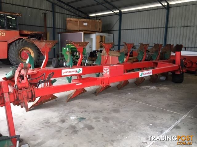  KVERNALAND 8 FURROW PLOUGH  Reversible In good Condition Ready to work 
