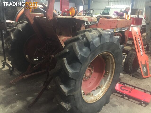 International 483 Tractor Wreak, Sold As Whole - photo 3 of 3