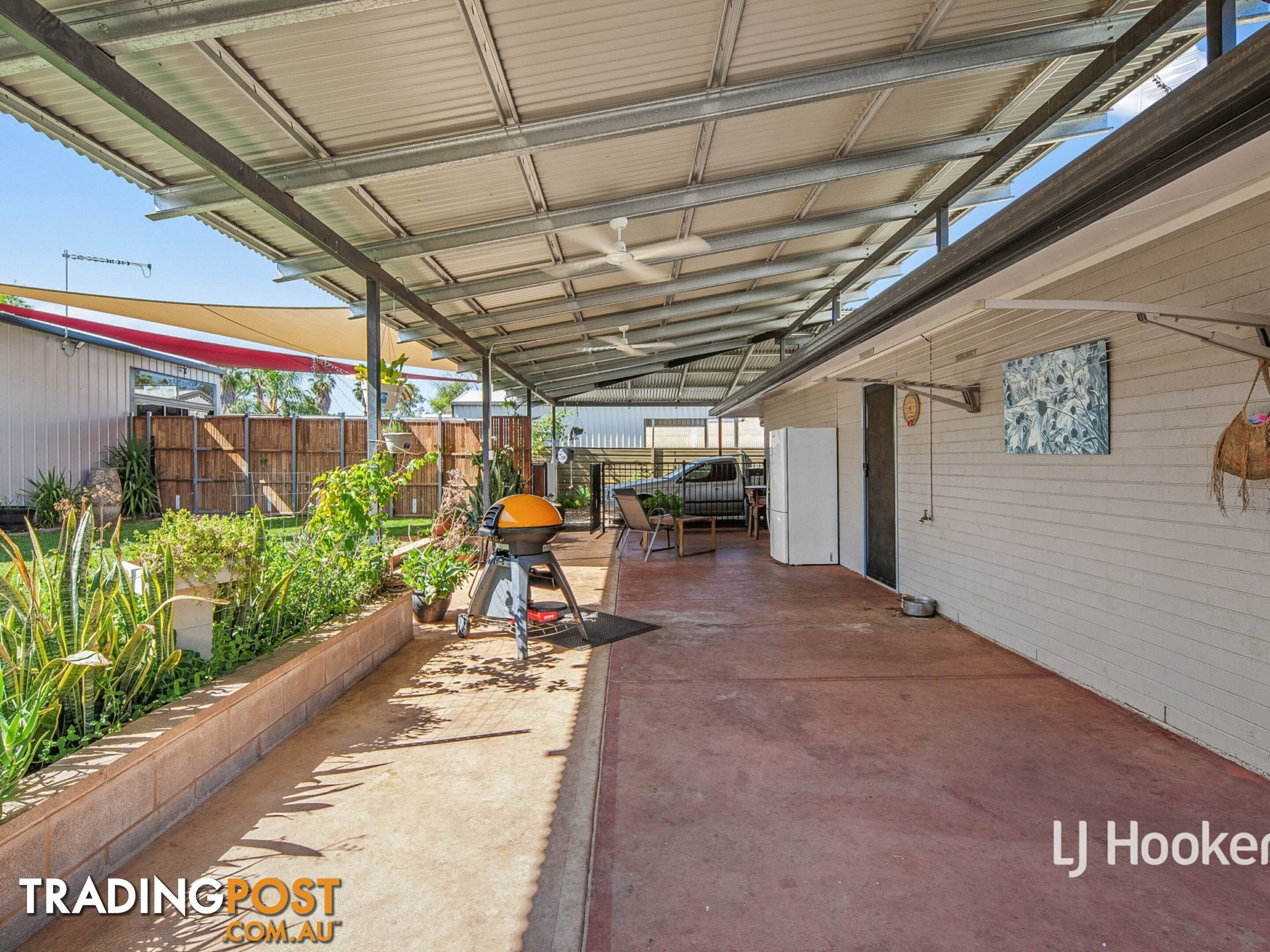 27 Spearwood Road SADADEEN NT 0870