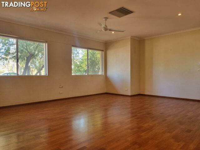 83 Spearwood Road SADADEEN NT 0870