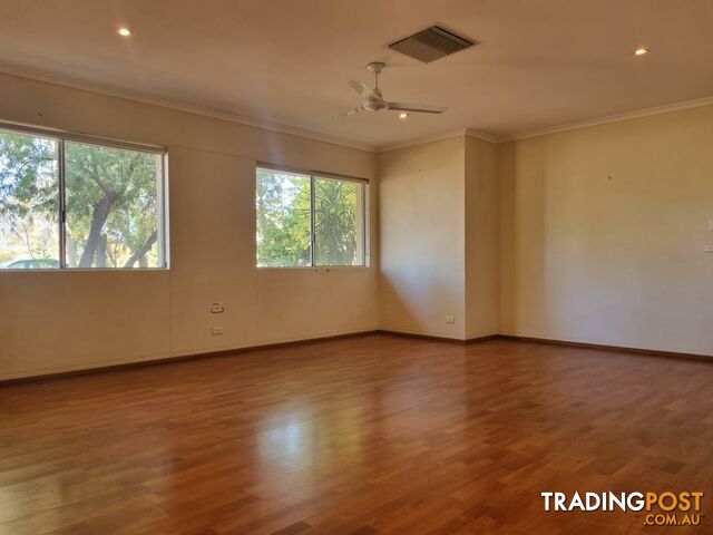 83 Spearwood Road SADADEEN NT 0870