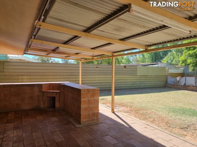 83 Spearwood Road SADADEEN NT 0870