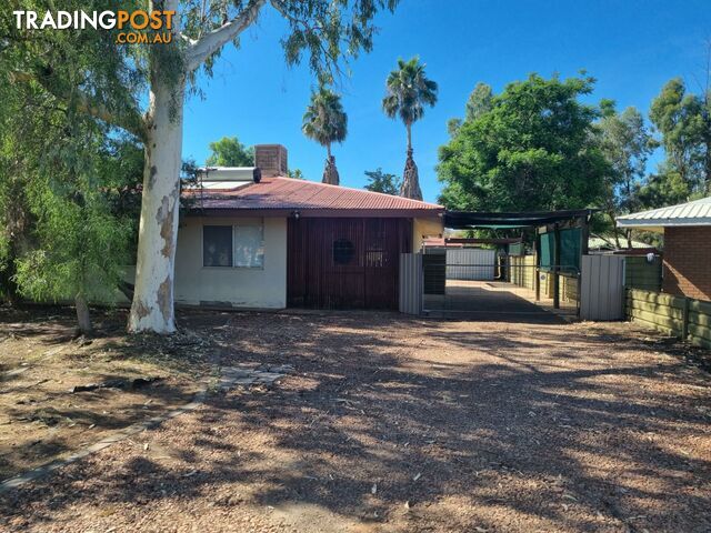 83 Spearwood Road SADADEEN NT 0870