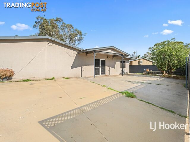 11 Chalmers Street GILLEN NT 0870