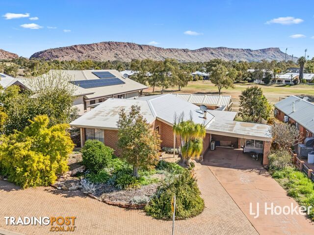 32 Cromwell Drive DESERT SPRINGS NT 0870