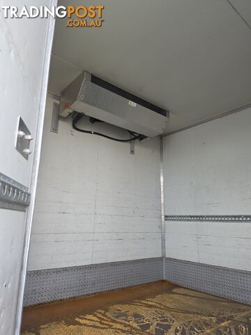 2015 Hino 300 617 Refrigerated Truck - photo 4 of 5