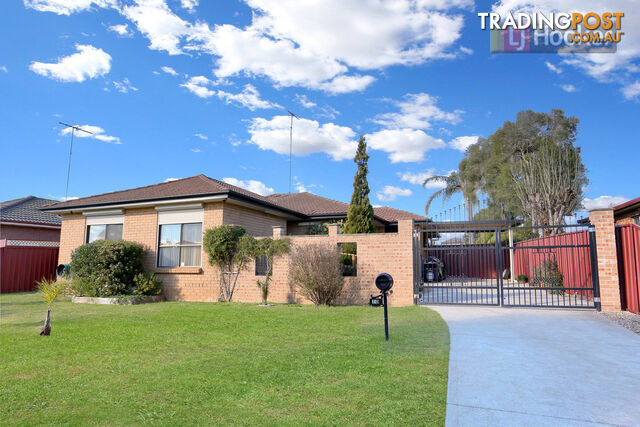 10 Caines Crescent ST MARYS NSW 2760