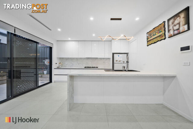 3 Carob Street MICKLEHAM VIC 3064 - photo 2 of 18