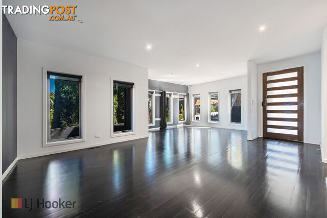 17 Beau Vista Drive CRAIGIEBURN VIC 3064 - photo 2 of 25
